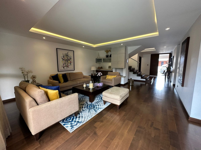 Linda Casa en venta/Renta Antaria Buena Vista - Image 1