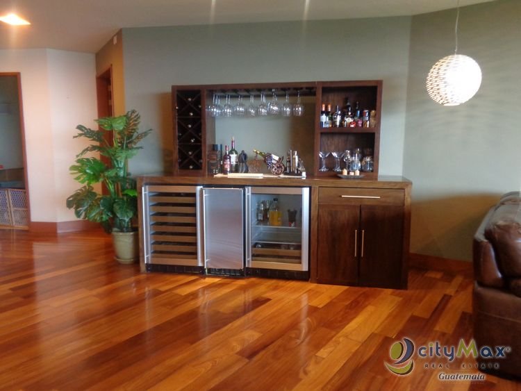 SE VENDE y RENTA Apartamento Exclusivo En Zona 10 - Miniatura 2