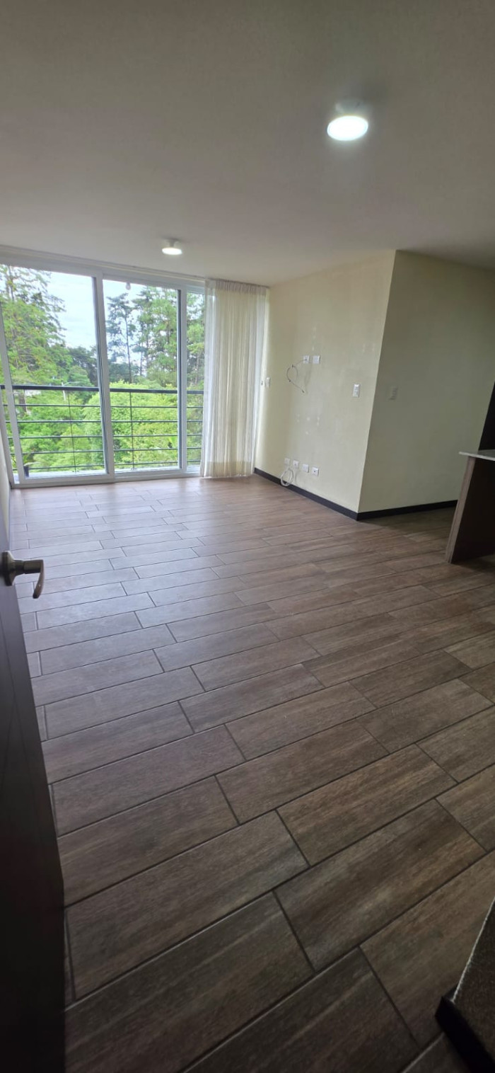 Apartamento en Renta Carretera El Salvador Cristo Rey - 1