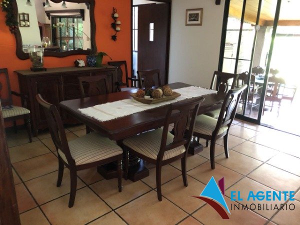 amplia casa en venta Cumbres de Cuscatlan — foto 8