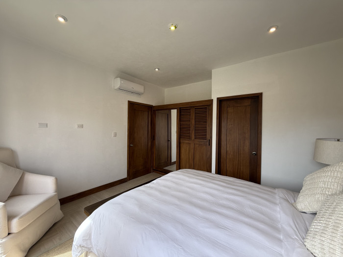 Venta de Casa  Moderna en Condominio San Miguel Dueñas - Miniatura 7