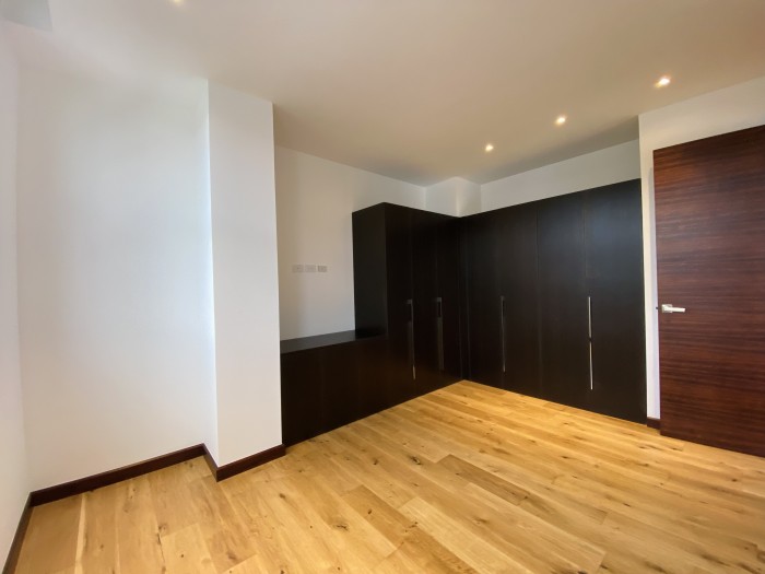 Apartamento en renta zona 15 Vista Hermosa - Image 5