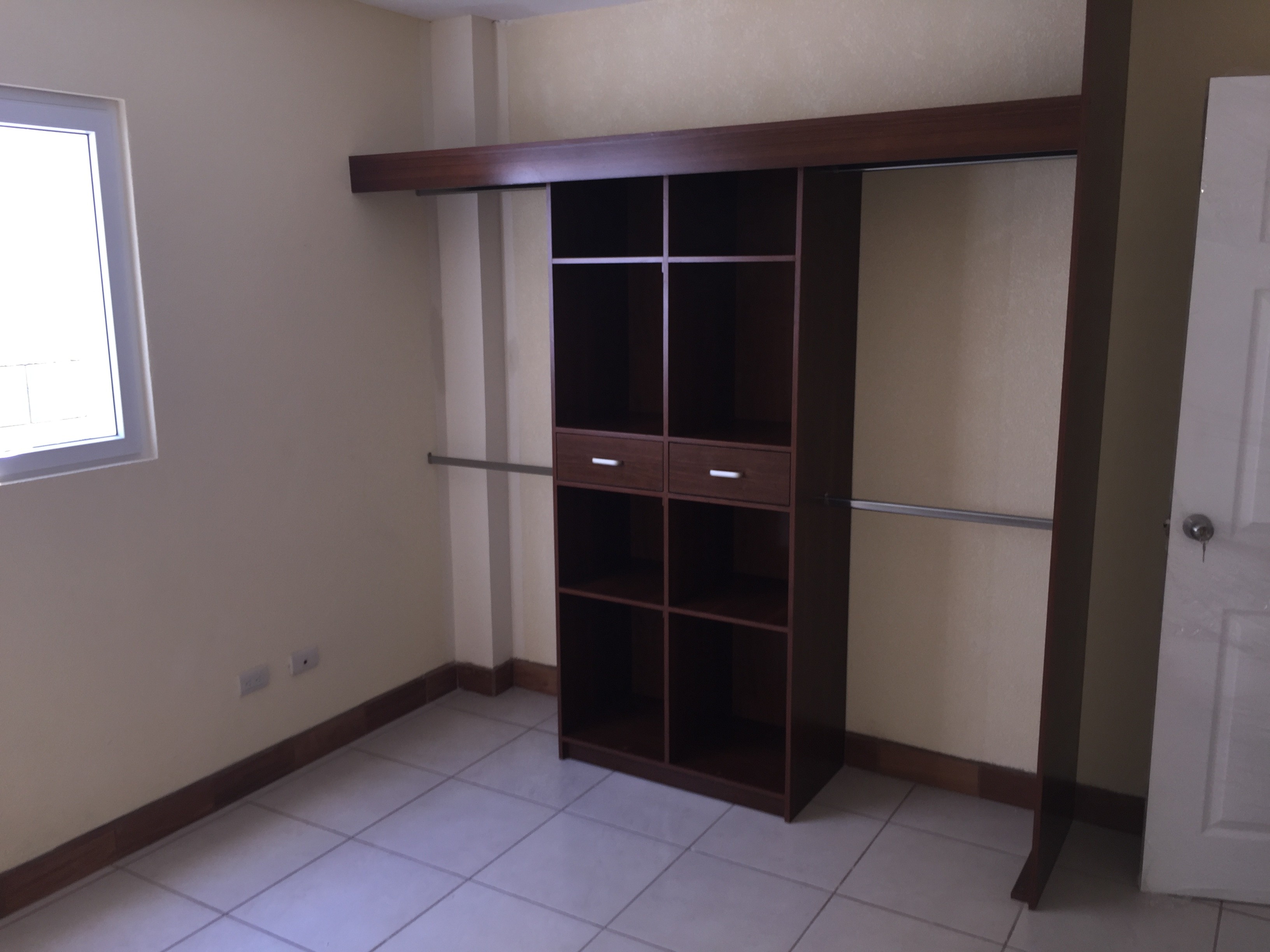 Apartamento Renta 3 Dormitorios Carr. a San Jose Pinula - 3