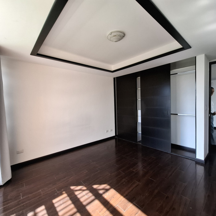 En Renta Apartamento en zona 16 Guatemala - Miniatura 13