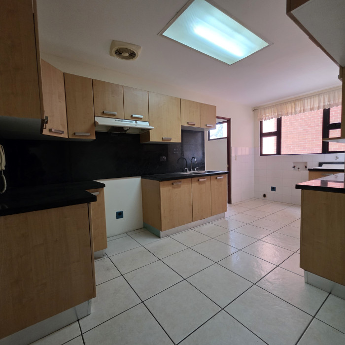 Apartamento En Renta en Zona 10 Altos De Santa Clara - 12