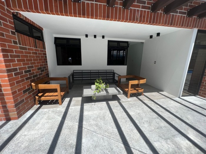 Apartamento amueblado NUEVO para estrenar en zona 10 - Miniatura 16
