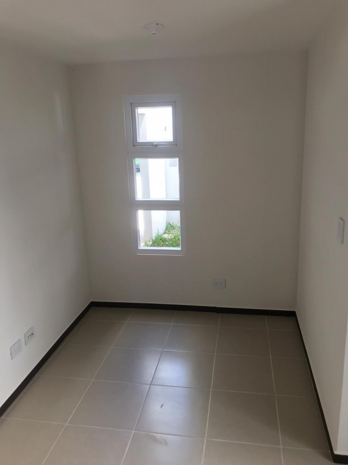 ZONA 2. VENDO CASA EN PARQUE SAN ANGEL — foto 6