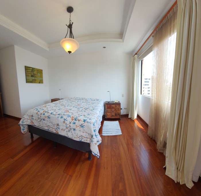 En Alquiler Apartamento en Zona 10 Amueblado — foto 11