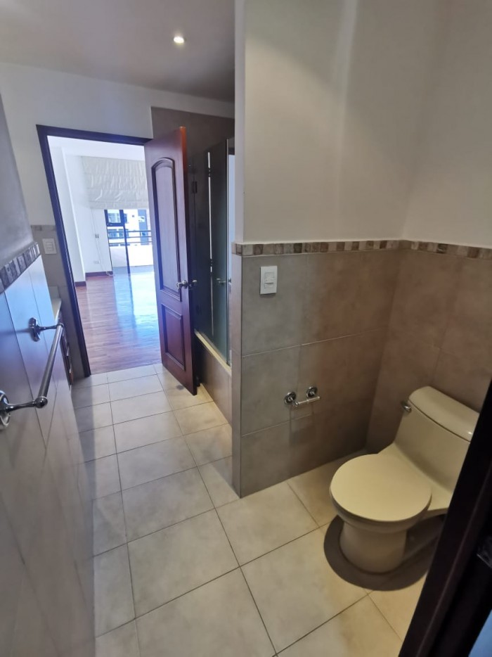 Apartamento en alquiler zona 14 — foto 8