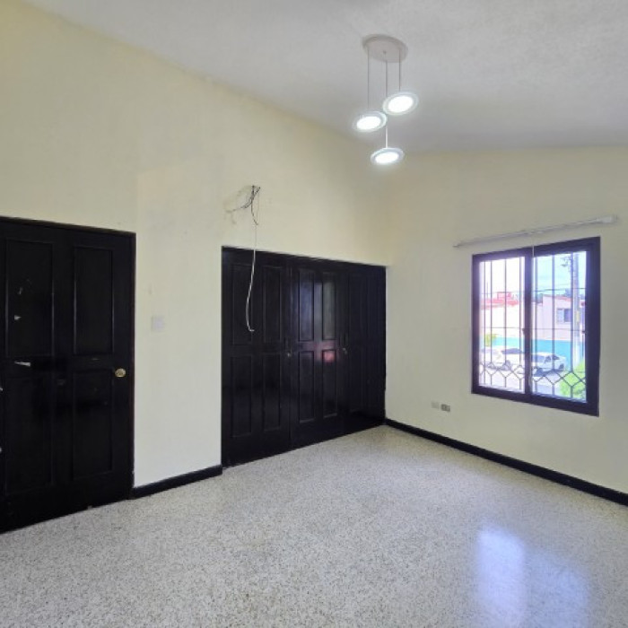 Casa en Venta Zona 12 Colonia Residencial El Bosque - Miniatura 15