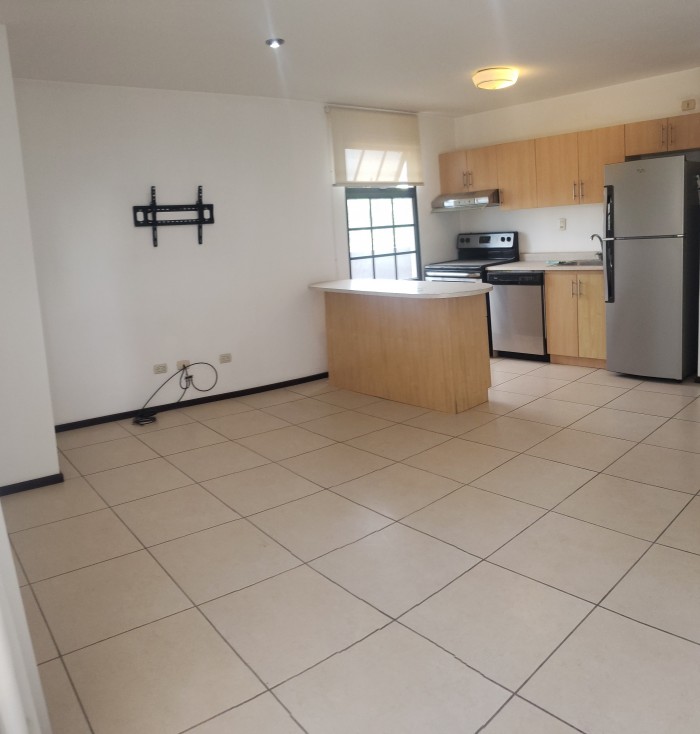Vendo Apartamento para inversion con 105Mts en Zona 10 - Miniatura 6