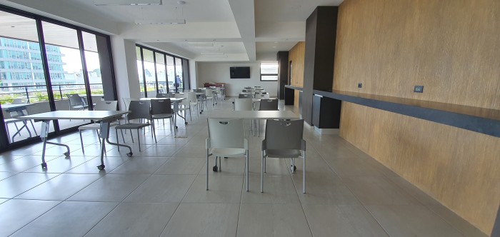 Oficina Nueva en Alquiler en Zona 9 - Miniatura 5