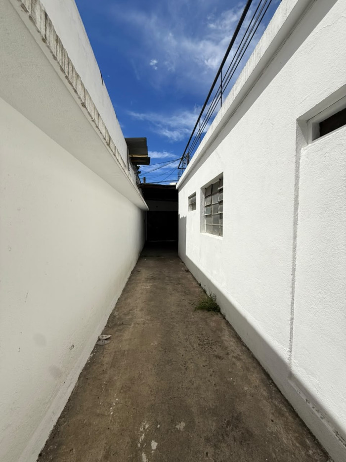 Venta de Casa amplia cercana al Sauce Zona 2 - Image 3
