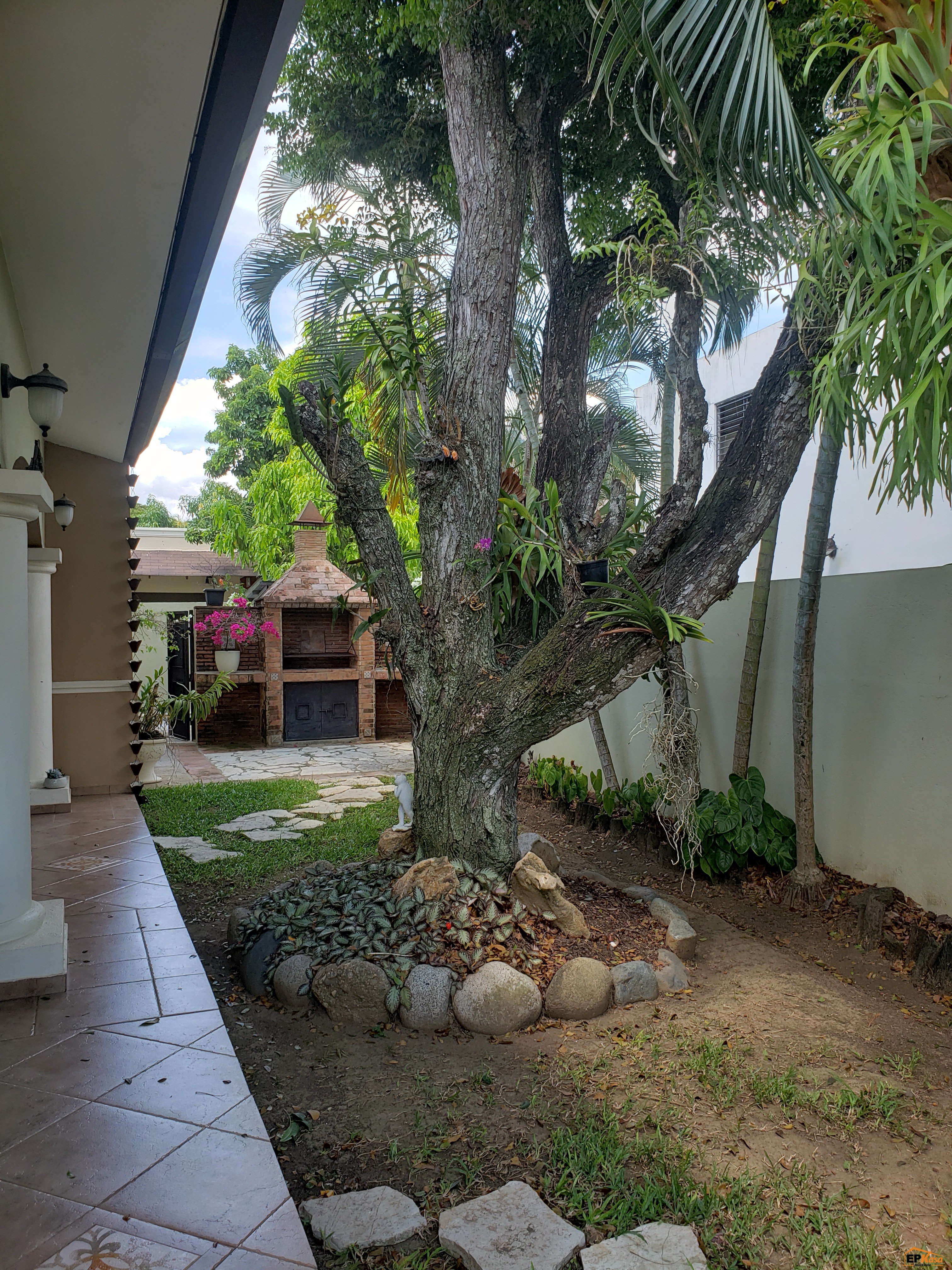 Casa en Residencial Los Samanes, Santiago, RD — foto 3
