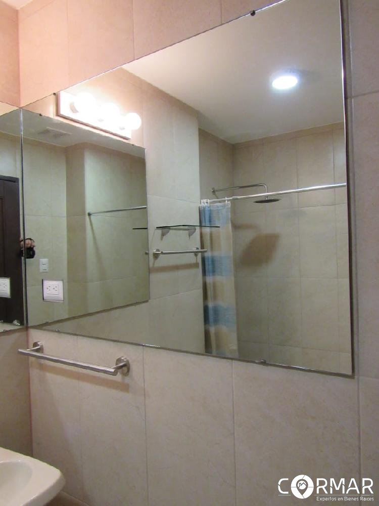 Apartamento en alquiler, zona 7 Edificio Pórtico - Image 4