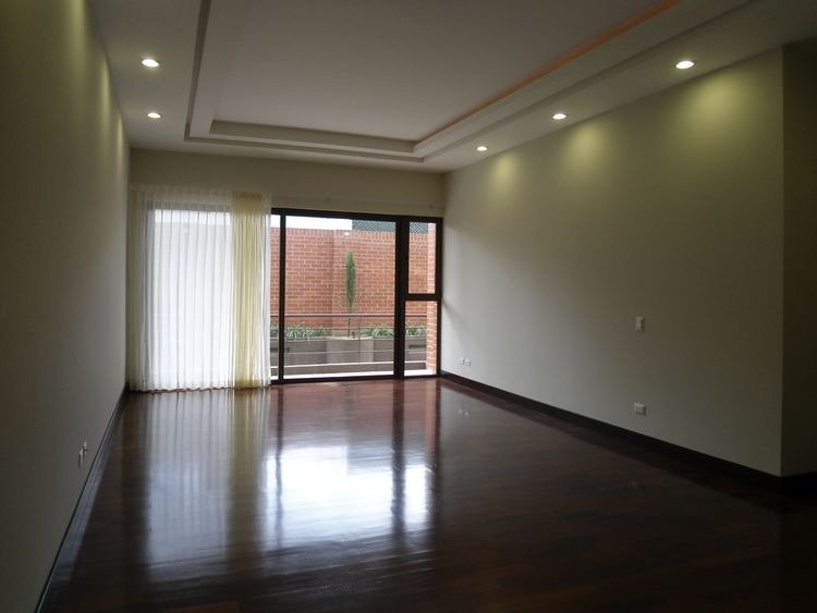 Apartamento en renta en primer nivel zona 14 Guatemala - Miniatura 3