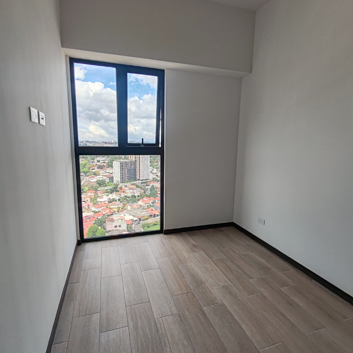 Apartamento en venta en zona 11 Mariscal Altaire - Image 3