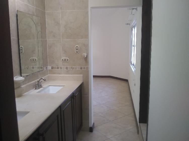 CASA EN RENTA, CARR AL SALVADOR — foto 2