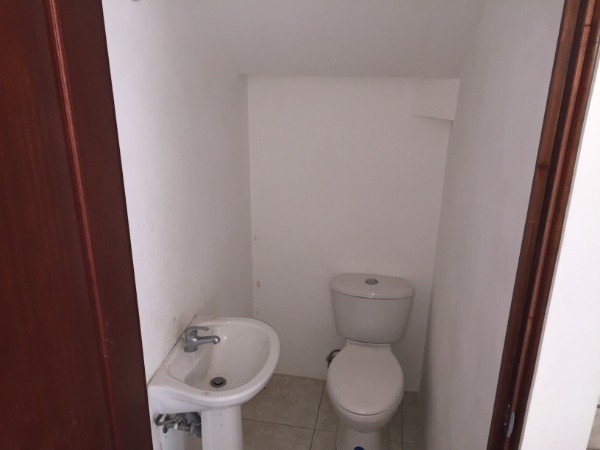 Remate Bancario Casa 2 Niveles 4 Dormitorios — foto 6