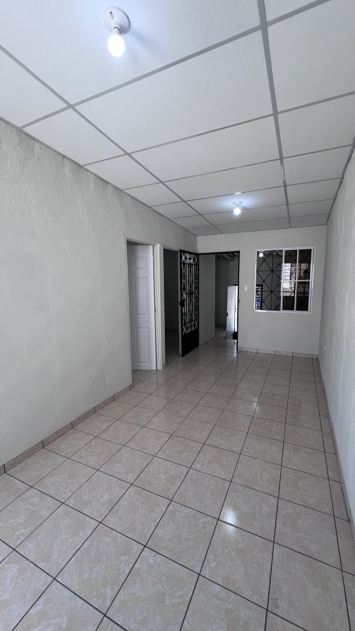 Casa en venta a 5 minutos de Paseo Venecia Soyapango - 7