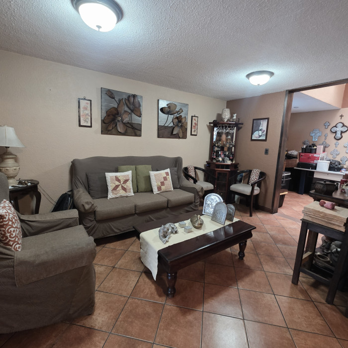 CASA EN VENTA EN COLINAS DE MONTE MARIA SUR - Miniatura 4