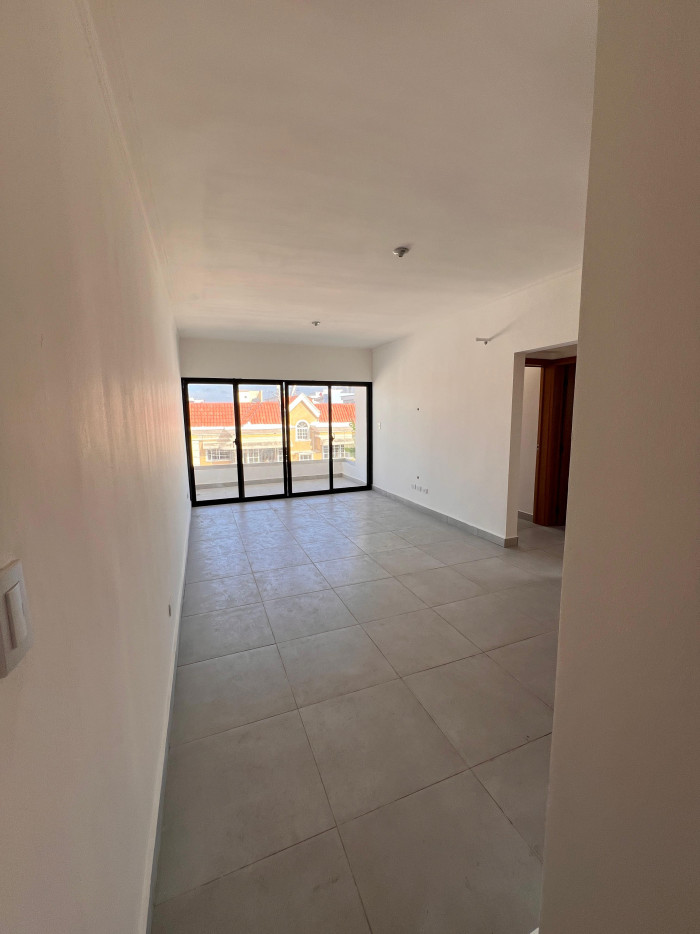 En Renta Apartamento en Evaristo Morales DN — foto 6