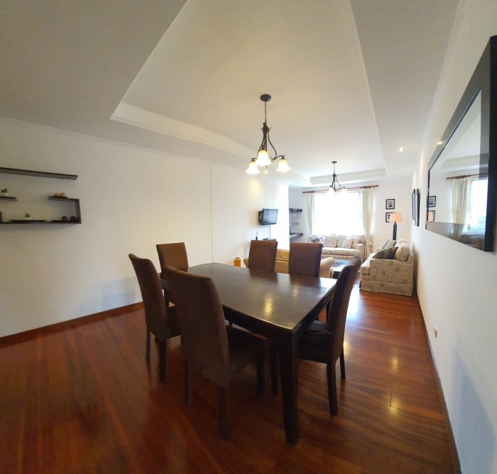 En Alquiler Apartamento en Zona 10 Amueblado — foto 3
