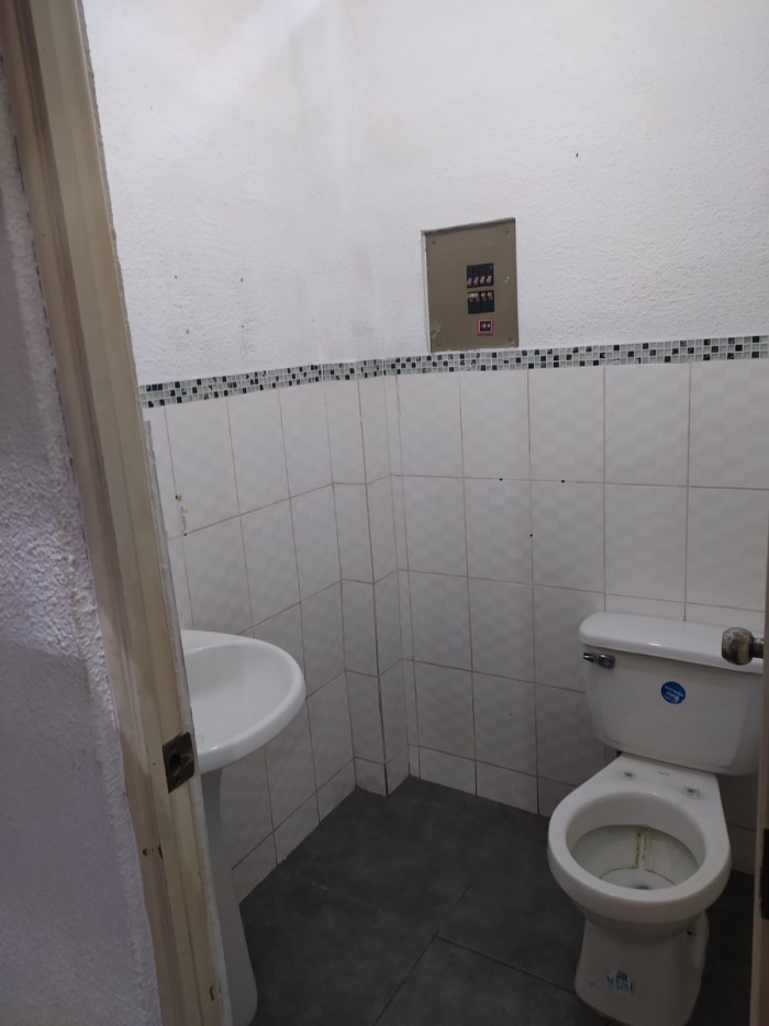 Rento local Comercial en zona 10, Excelente ubicación. — foto 4