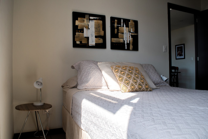 Apartamento en venta completamente amueblado en zona 9 - Miniatura 3