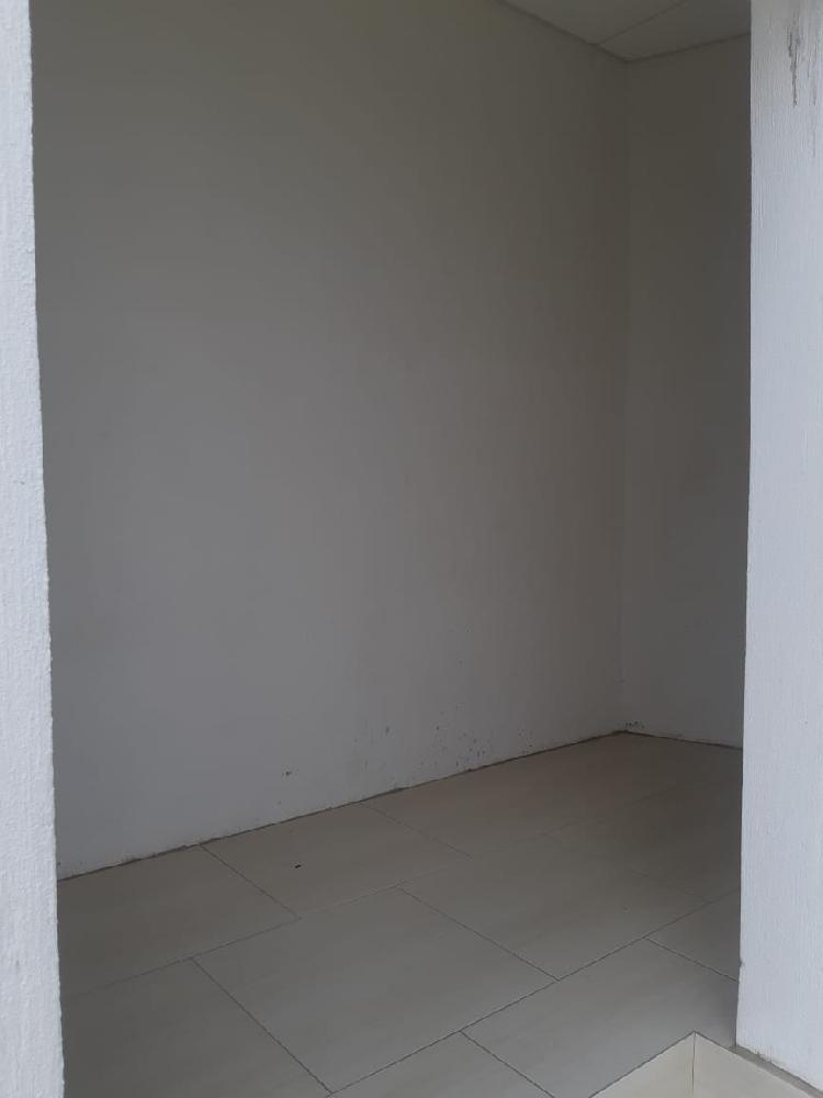 Propiedad grande para sala de ventas u oficinas . — foto 2