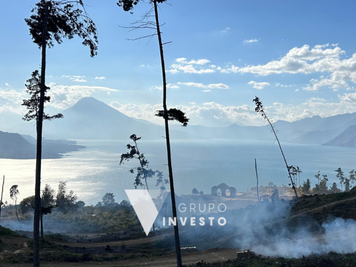 Terrenos en venta con vista al Lago de Atitlán. - 4
