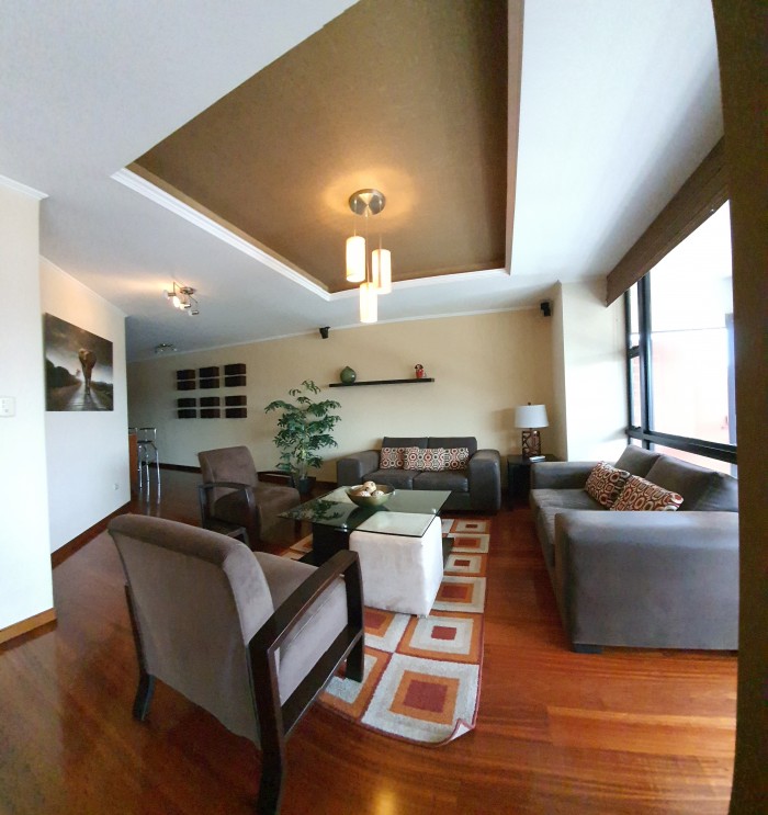 Pent House Amueblado en Renta Zona 10 Guatemala - Image 2