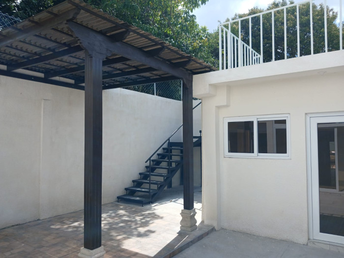 CASA REMODELADA EN VENTA EN ZONA 1 - Miniatura 9