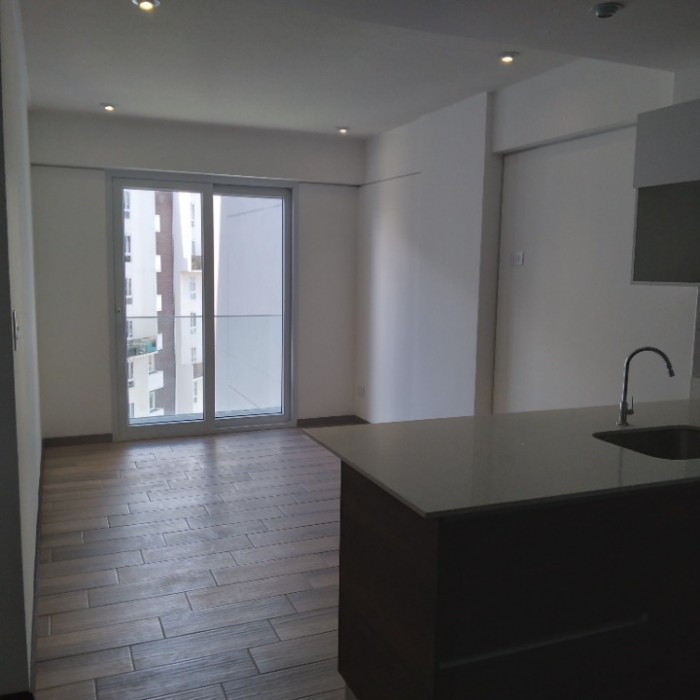 Apartamento en renta en nivel medio en zona 5 - Miniatura 2