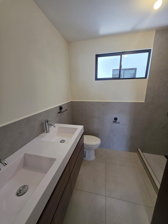 Casa a estrenar en alquiler en Residencial Antibes II - 9