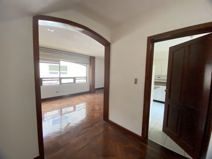 Apartamento en Renta zona 10 Guatemala - Miniatura 17
