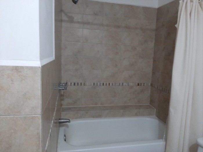 RENTO Apartamento en Sector Premium, Zona 14 - Image 5