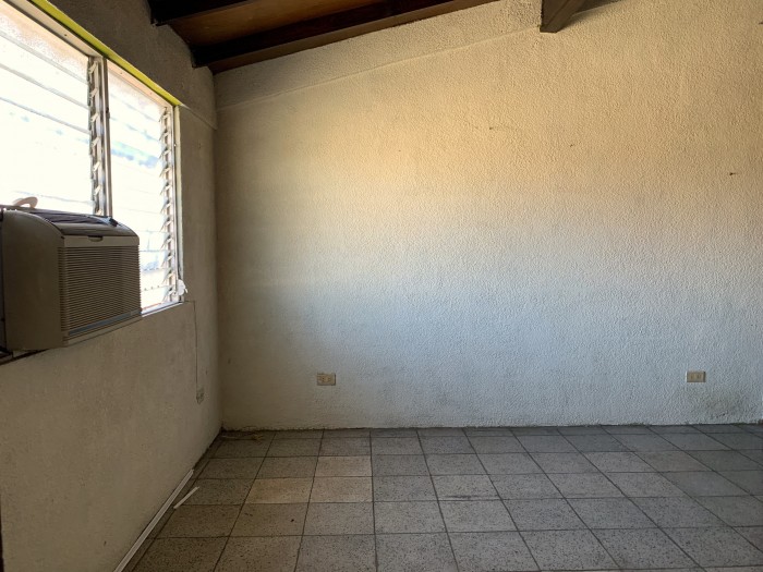 Santa Elena, Res. privado, casa en venta. - 6