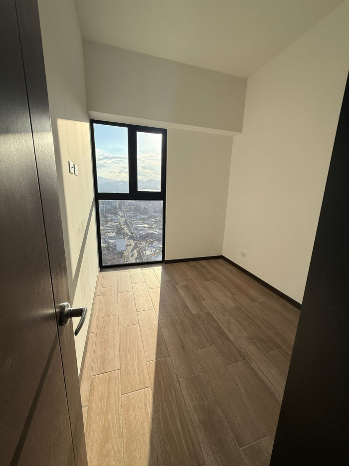 Apartamento en renta en zona 11 Edificio nuevo — foto 8