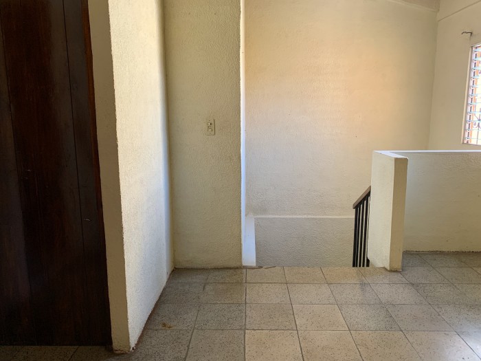 Santa Elena, Res. privado, casa en venta. - 5
