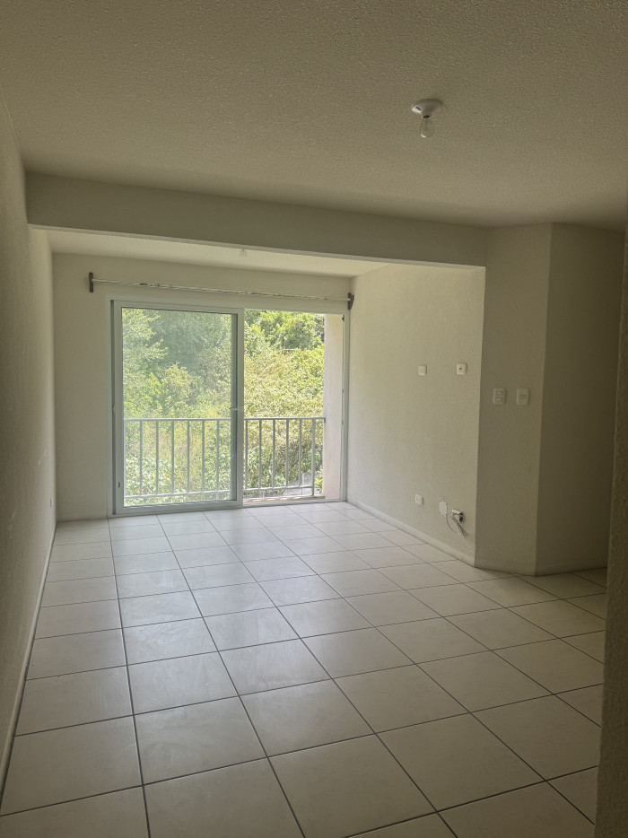 Vendo Apartamento en Edificio Entre Valles Villa Nueva - Image 3