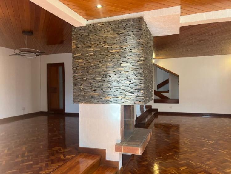 alquilo casa en la cañada Zona 14