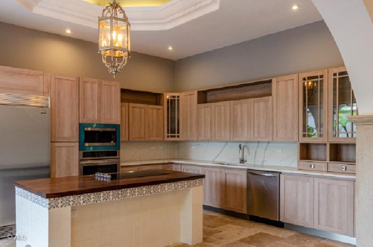 CASA EN VENTA EN JACARANDAS, ANTIGUA GUATEMALA — foto 4