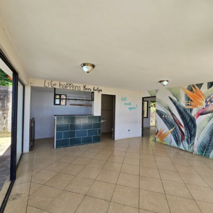 Casa en Venta con Vista Panorámica al Lago de Amatitlán - Miniatura 11