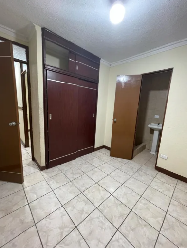 Casa en venta en zona 6 de Mixco, Avances de Serramonte - Image 1