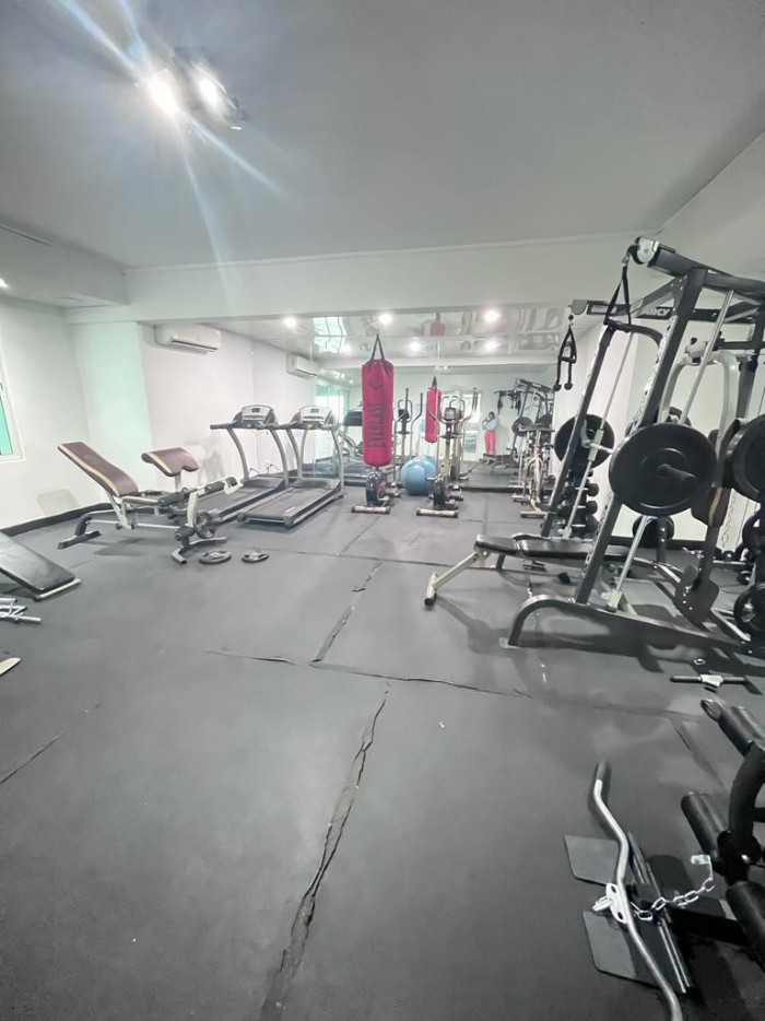 Apartamento con Linea Blanca en Evaristo Morales D.N - 13