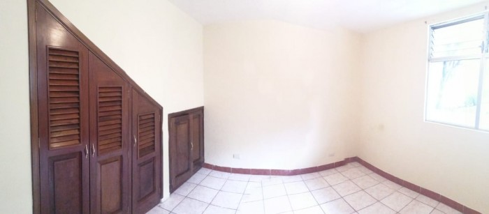 CASA EN VENTA EN PINARES DE SAN CRISTOBAL - Image 4
