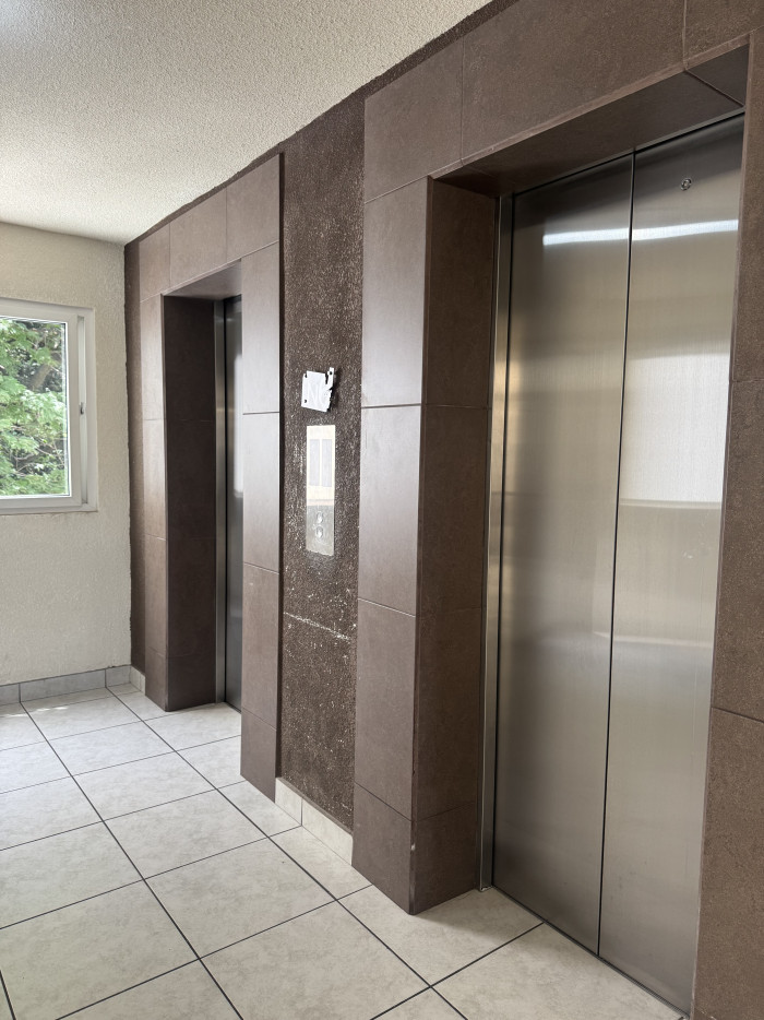 Vendo Apartamento en Edificio Entre Valles Villa Nueva - Miniatura 19