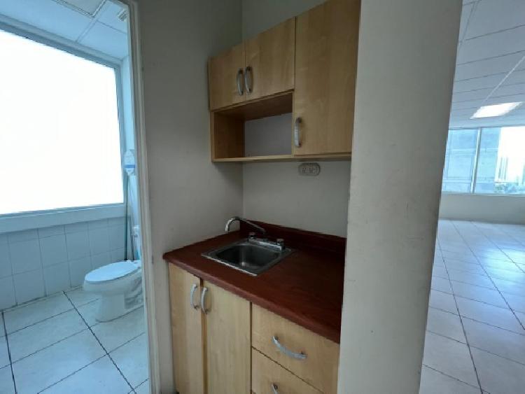 OFICINA EN VENTA / RENTA EN ZONA 10 — foto 10