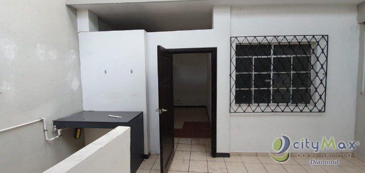 LOCAL COMERCIAL EN ZONA 10 EN RENTA - Image 5